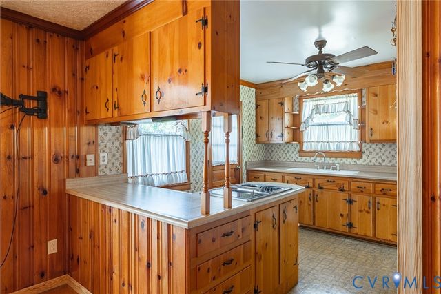 708 James Ave, Colonial Heights, VA 23834