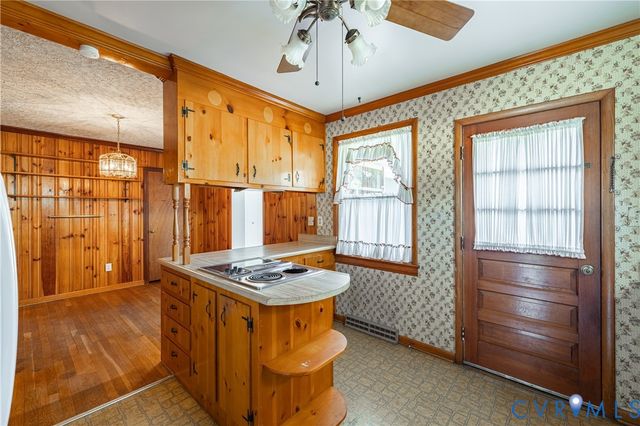 708 James Ave, Colonial Heights, VA 23834