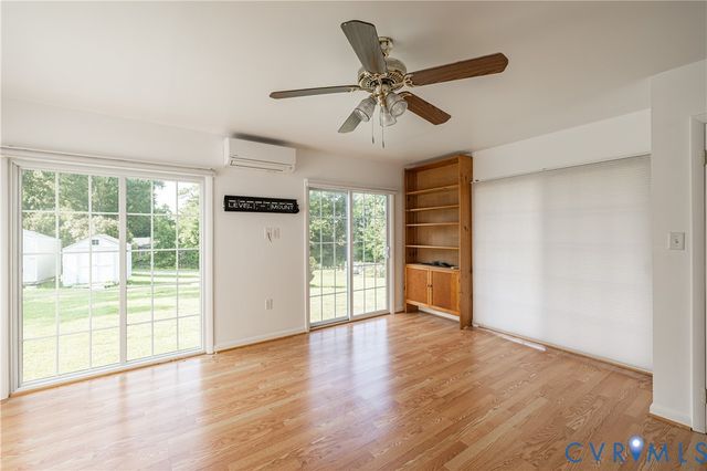 708 James Ave, Colonial Heights, VA 23834