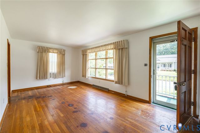 708 James Ave, Colonial Heights, VA 23834