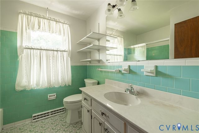 708 James Ave, Colonial Heights, VA 23834