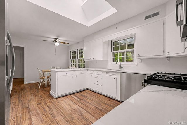 6 Hidden Green Lane, Larchmont, NY 10538