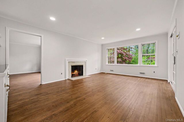 6 Hidden Green Lane, Larchmont, NY 10538