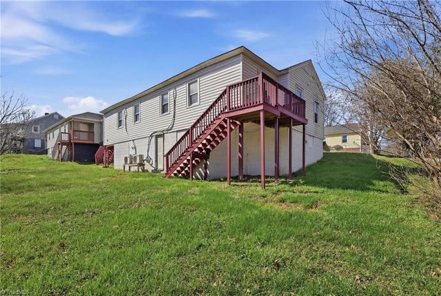 101 Bitting Avenue, Mount Airy, NC 27030