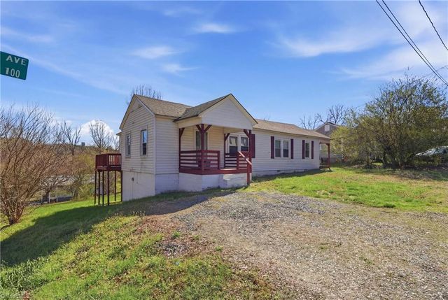 101 Bitting Avenue, Mount Airy, NC 27030