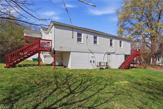 101 Bitting Avenue, Mount Airy, NC 27030