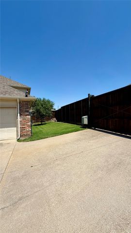 3955 Luke Lane, Carrollton, TX 75007