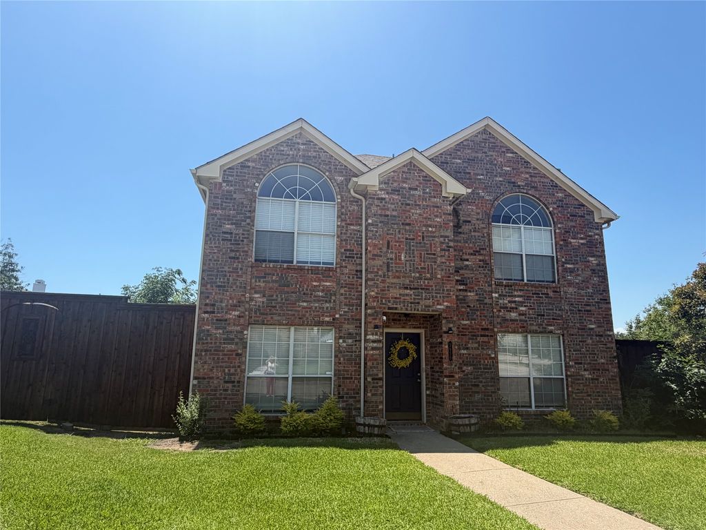 3955 Luke Lane, Carrollton, TX 75007