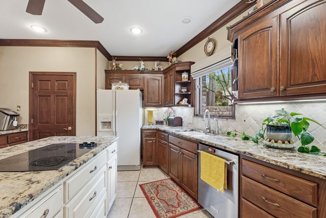1101 Garden Park Circle, Tyler, TX 75703