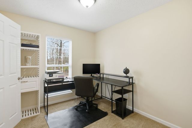 663 Cummings Ln, Cottontown, TN 37048