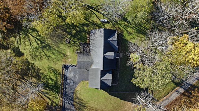 663 Cummings Ln, Cottontown, TN 37048