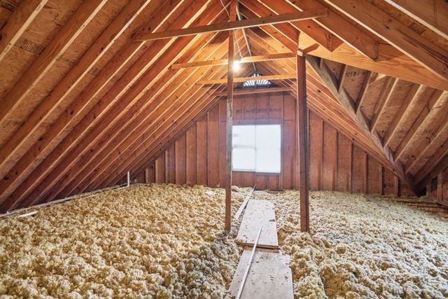 663 Cummings Ln, Cottontown, TN 37048