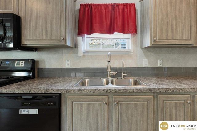 12465 Ann Drive, Blair, NE 68008