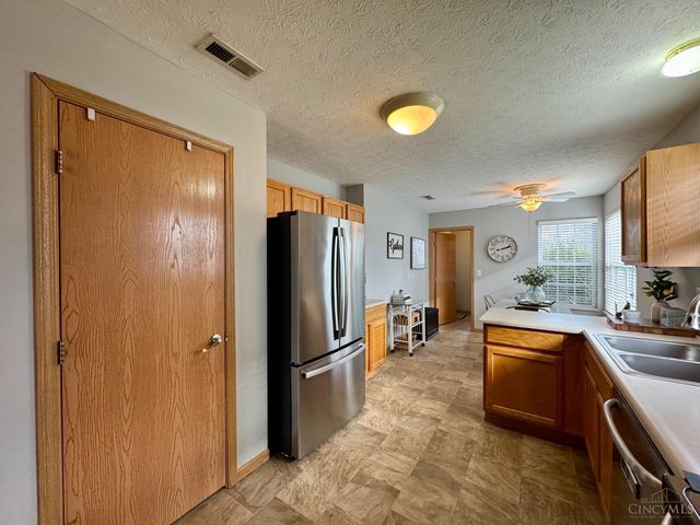 250 Hartford Court, Hamilton Twp, OH 45039