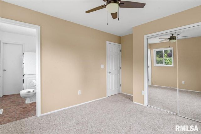1600 E WALNUT Street, Chatham, IL 62629