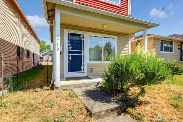3910 S Holly Street, Seattle, WA 98118