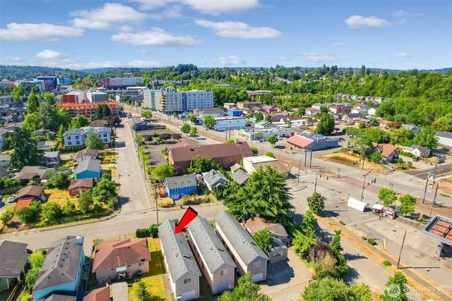 3910 S Holly Street, Seattle, WA 98118