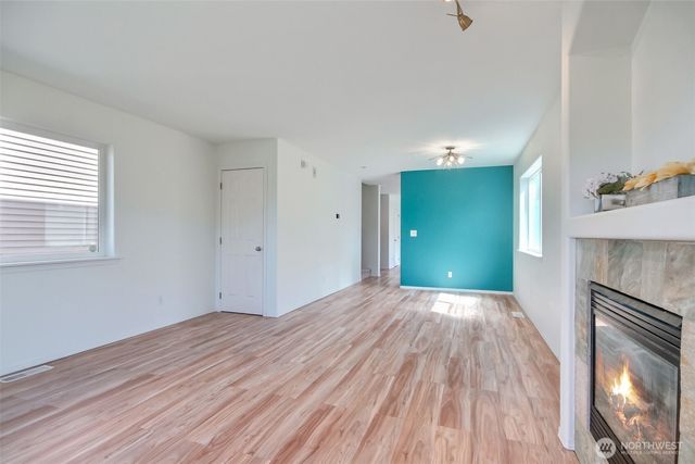 3910 S Holly Street, Seattle, WA 98118