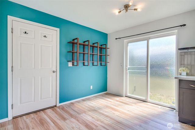 3910 S Holly Street, Seattle, WA 98118