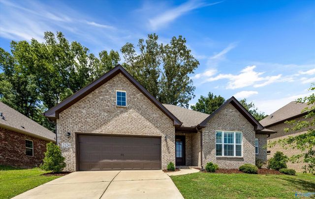 2124 Big Leaf Drive, Huntsville, AL 35803