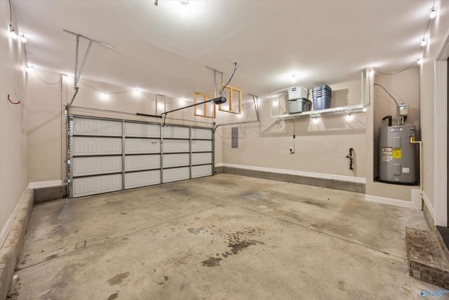 2124 Big Leaf Drive, Huntsville, AL 35803