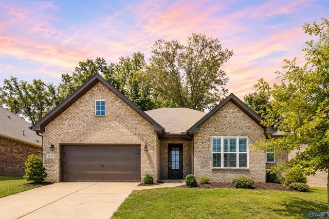 2124 Big Leaf Drive, Huntsville, AL 35803