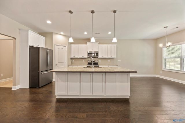 2124 Big Leaf Drive, Huntsville, AL 35803