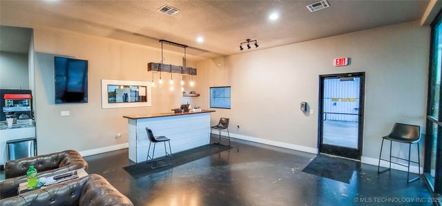 1228 W Gentry Avenue, Checotah, OK 74426