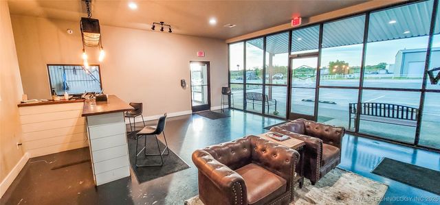1228 W Gentry Avenue, Checotah, OK 74426