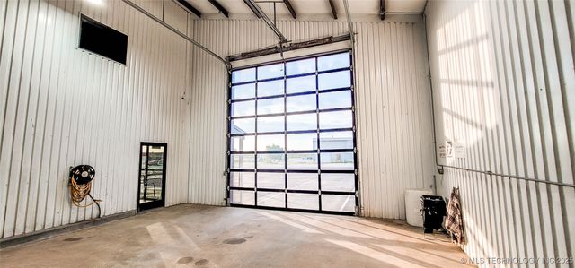 1228 W Gentry Avenue, Checotah, OK 74426