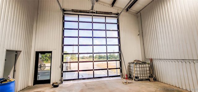 1228 W Gentry Avenue, Checotah, OK 74426