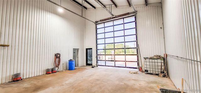 1228 W Gentry Avenue, Checotah, OK 74426
