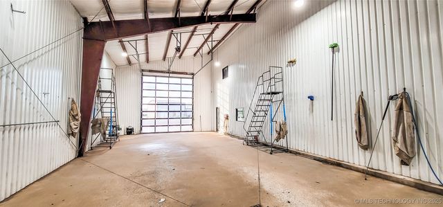 1228 W Gentry Avenue, Checotah, OK 74426
