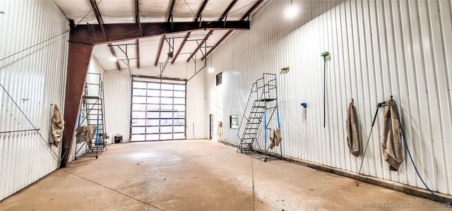 1228 W Gentry Avenue, Checotah, OK 74426