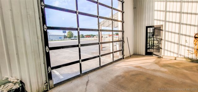 1228 W Gentry Avenue, Checotah, OK 74426