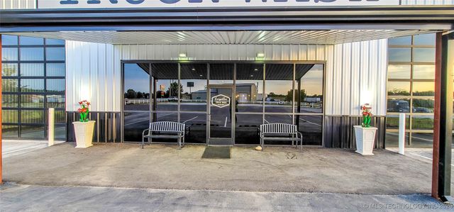 1228 W Gentry Avenue, Checotah, OK 74426