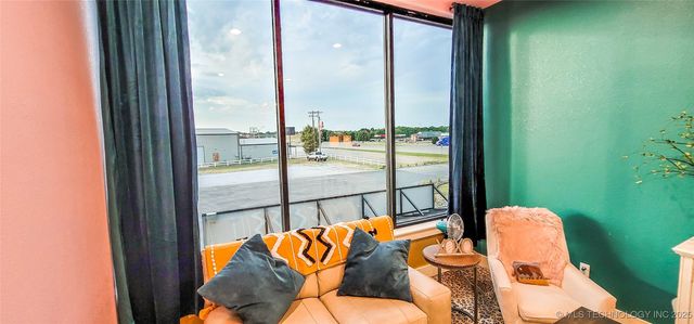 1228 W Gentry Avenue, Checotah, OK 74426