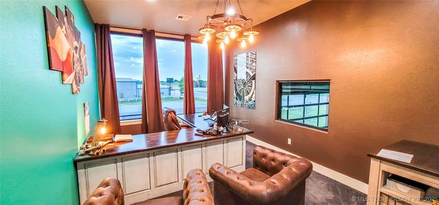 1228 W Gentry Avenue, Checotah, OK 74426