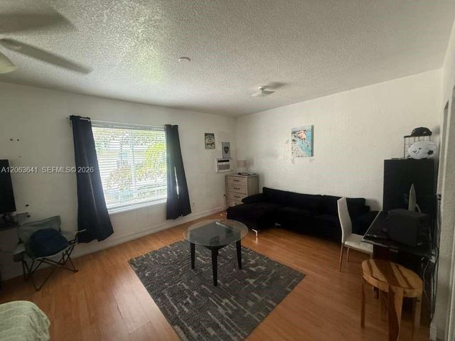 820 Euclid Ave 206, Miami Beach, FL 33139