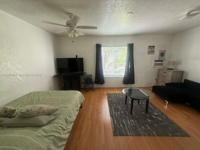 820 Euclid Ave 206, Miami Beach, FL 33139