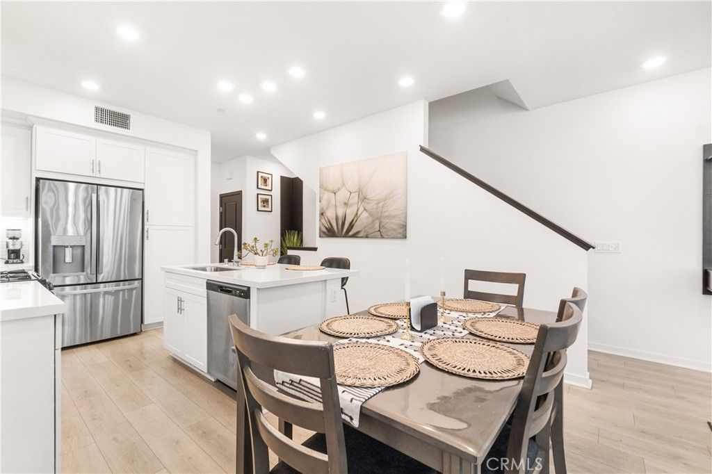 Image 11 of property listing at 16434 Whittier #6 Boulevard, Whittier, CA 90603