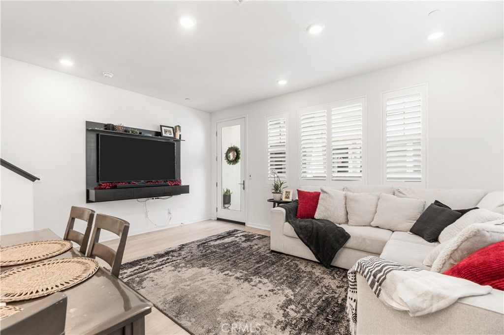 Image 13 of property listing at 16434 Whittier #6 Boulevard, Whittier, CA 90603