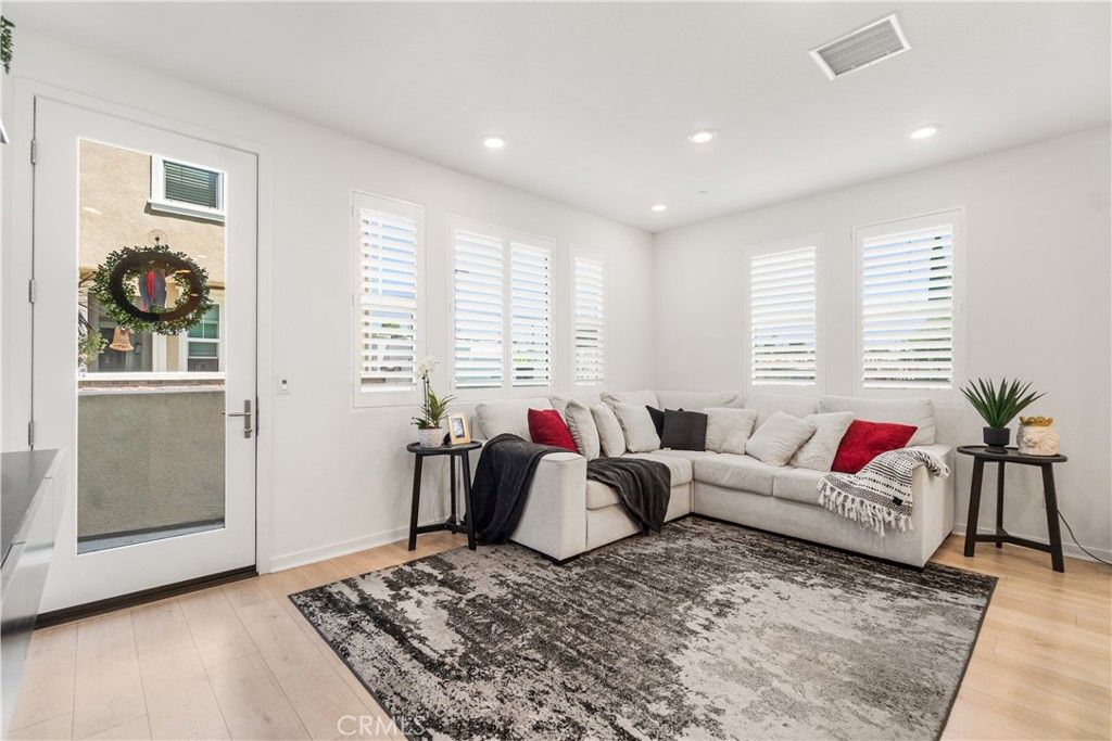 Image 14 of property listing at 16434 Whittier #6 Boulevard, Whittier, CA 90603