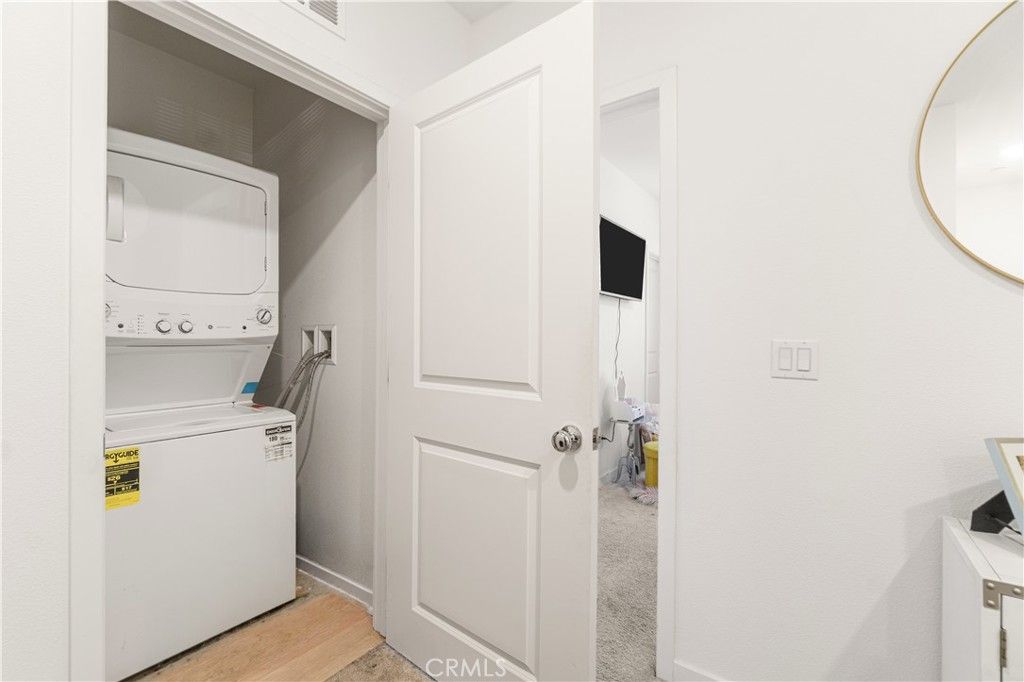 Image 27 of property listing at 16434 Whittier #6 Boulevard, Whittier, CA 90603