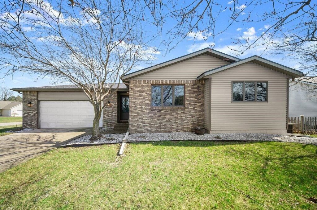 3862 Bent Pine Drive, Holland, MI 49424