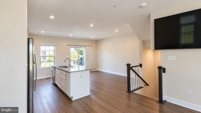 9747 TALL OAKS RD, Montgomery Village, MD 20886