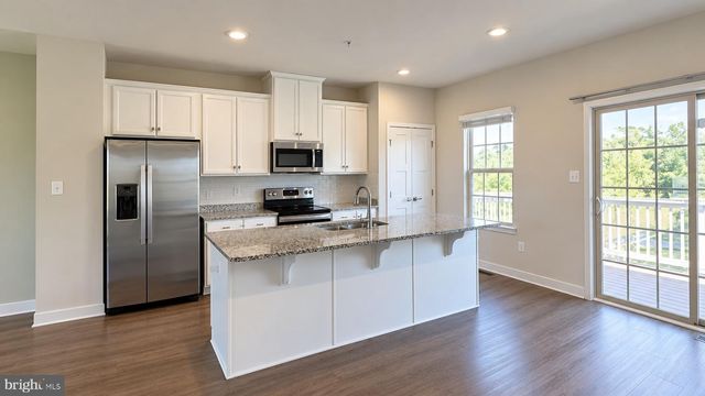 9747 TALL OAKS RD, Montgomery Village, MD 20886