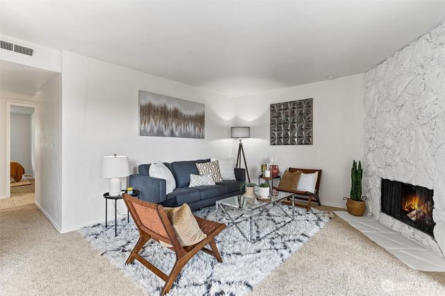 12611 NE 145th Place #H81, Kirkland, WA 98034