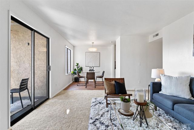12611 NE 145th Place #H81, Kirkland, WA 98034