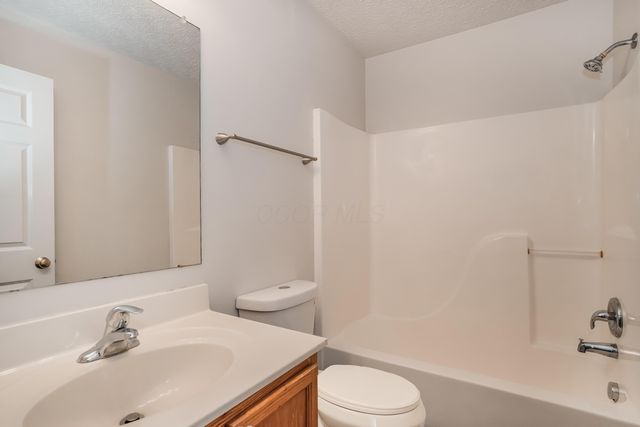 4009 Boyer Ridge Drive, Canal Winchester, OH 43110